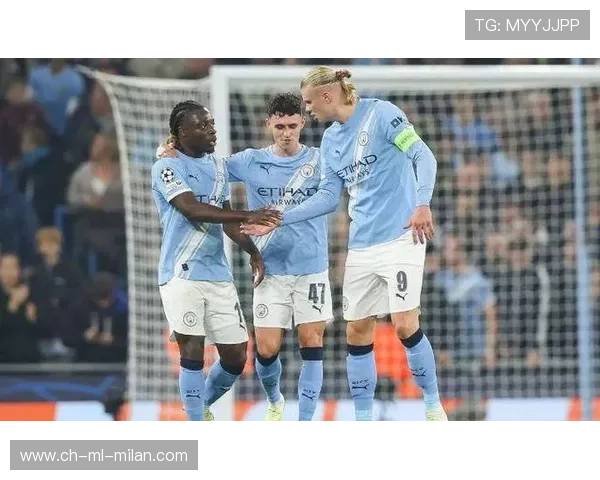 曼城福登折返跑位补射得手，球迷共同欢庆的荣耀时刻